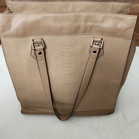 Coach Charlie Embossed Python Leather Tote Luxury Bag Old Money Quiet Luxury - Picture 8 of 16